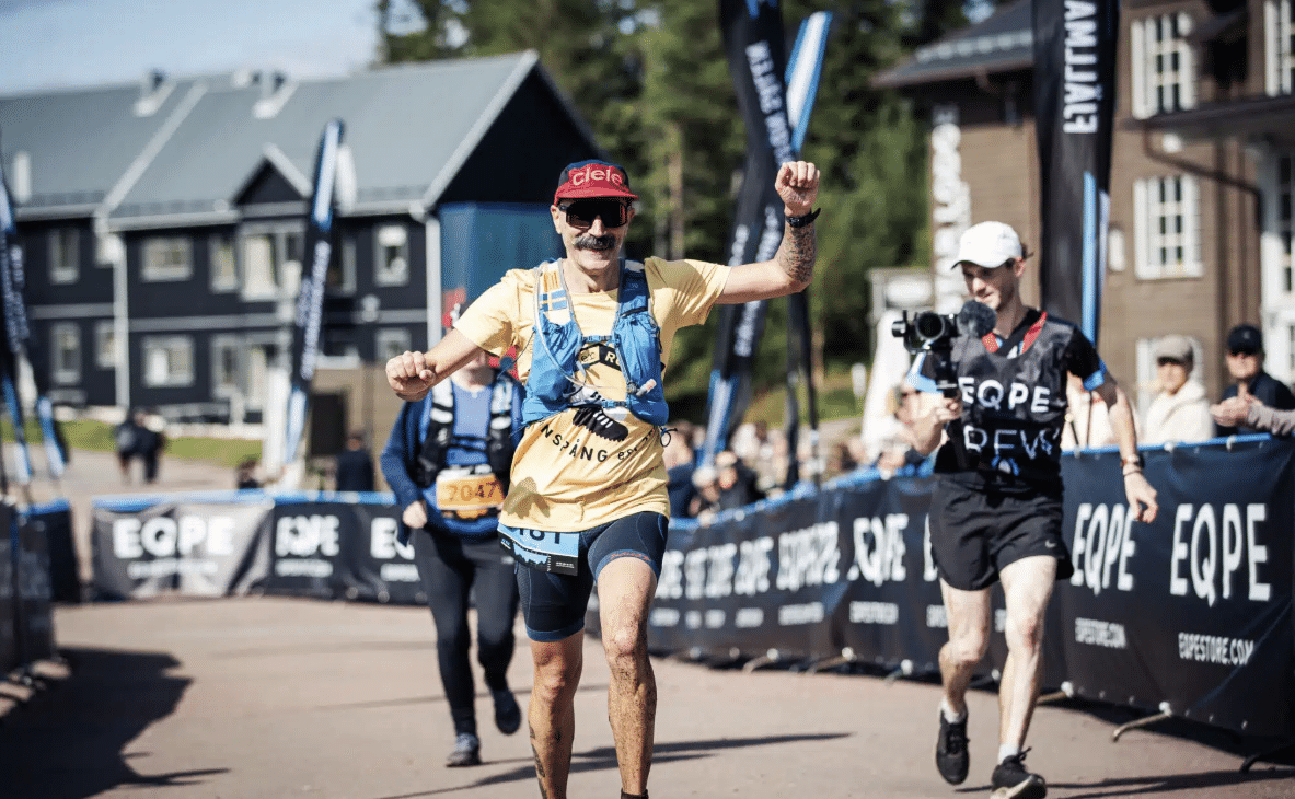 Extraplatser släppta: Spring för en gladare mustasch!